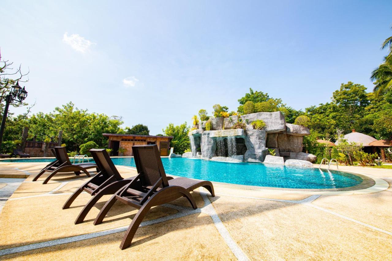 Rnana Grand Hotel Панг Нга Екстериор снимка
